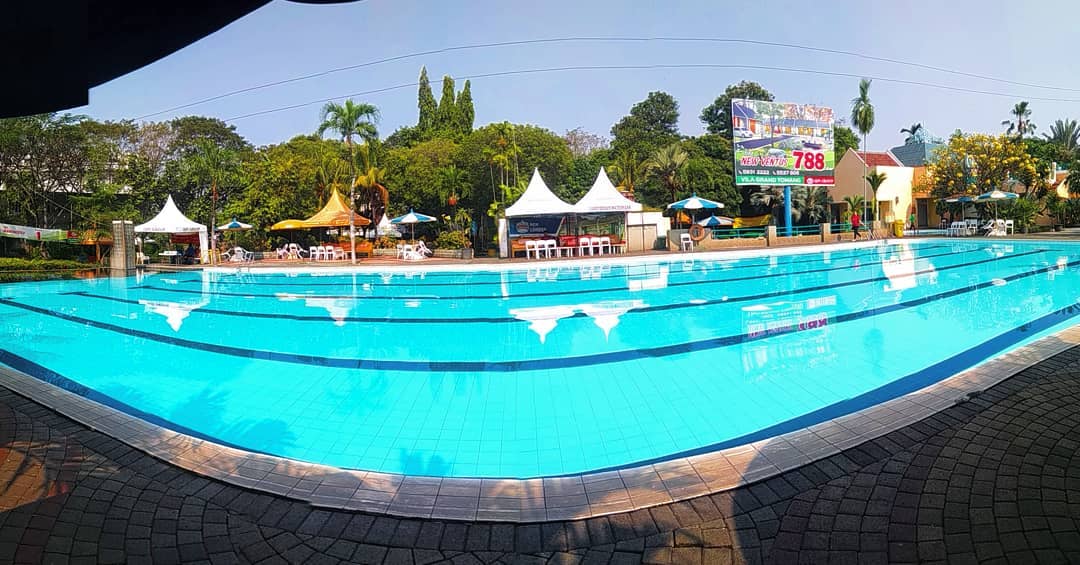 Renang di I Amsterdam Waterpark 1