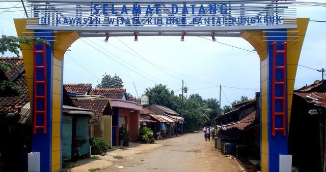 Jalan Menuju Pantai Pungkruk Jepara dan Keindahan di Sekitar Area Lokasi Wisata 1 Jalan Menuju Pantai Pungkruk Jepara dan Keindahan di Sekitar Area Lokasi Wisata 1