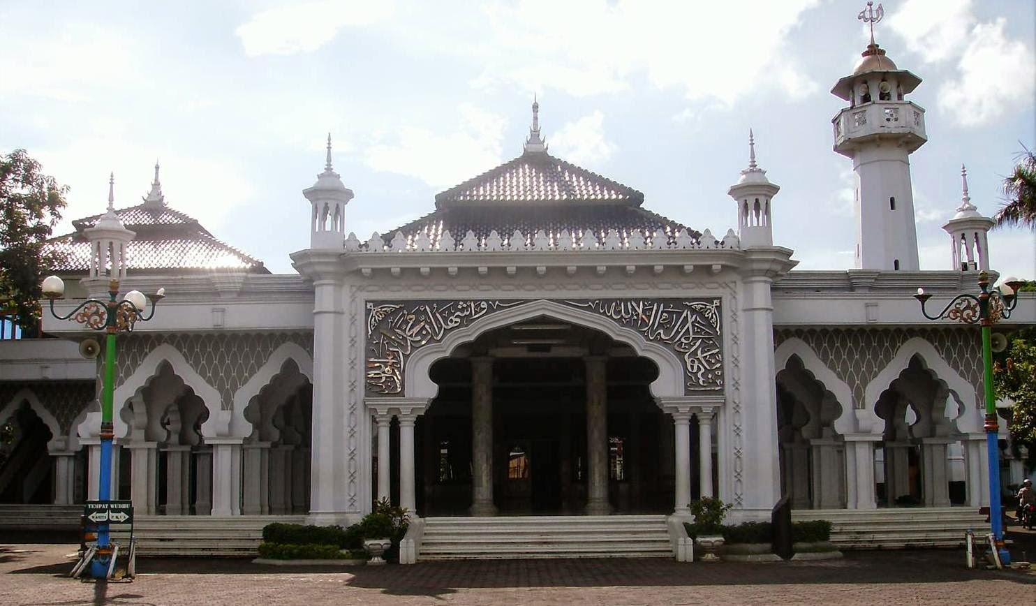 10 Gambar Masjid Agung Jepara, Lokasi Alamat, Keunikan Bangunan + Arsitektur Pembangunan 2 10 Gambar Masjid Agung Jepara, Lokasi Alamat, Keunikan Bangunan + Arsitektur Pembangunan 2