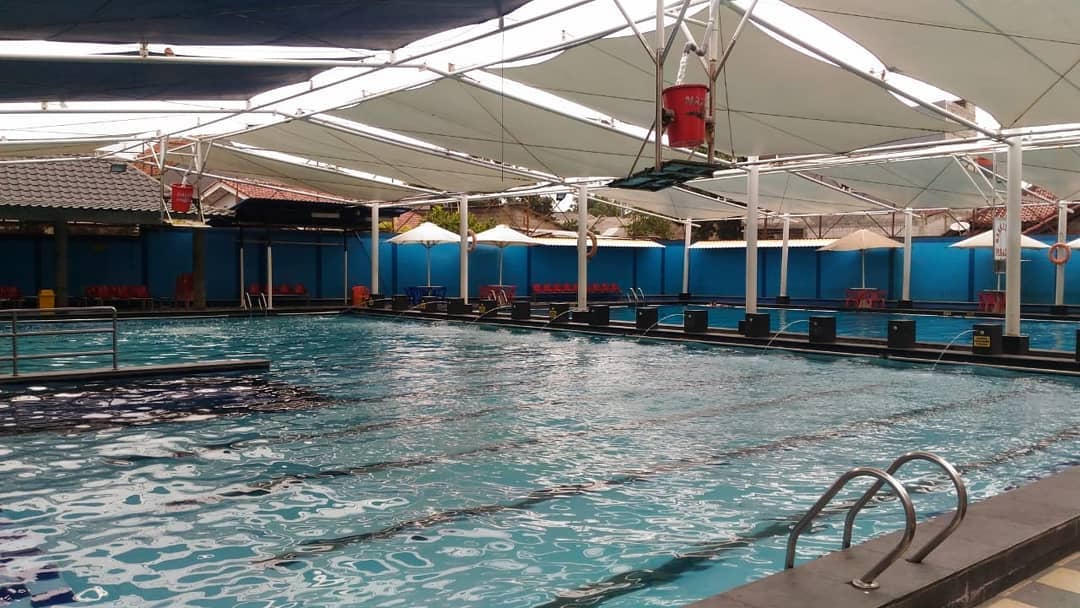 Kolam Renang Paragon 4