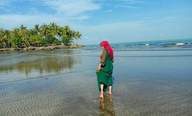 Pantai Air Manis 6 Pantai Air Manis 4