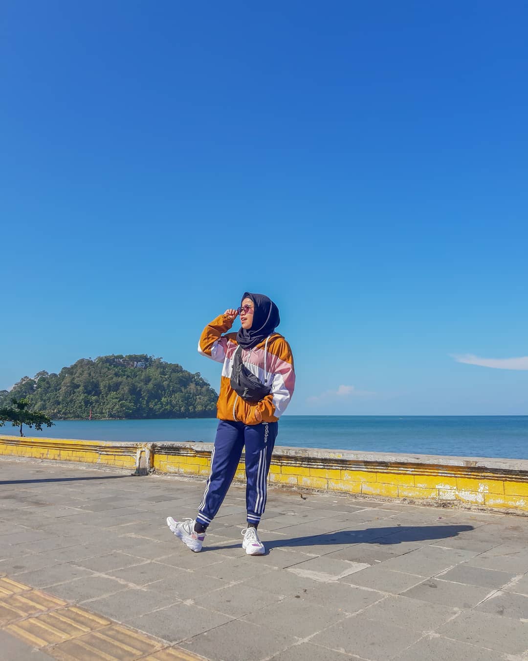 Pemandangan Pantai Padang 2