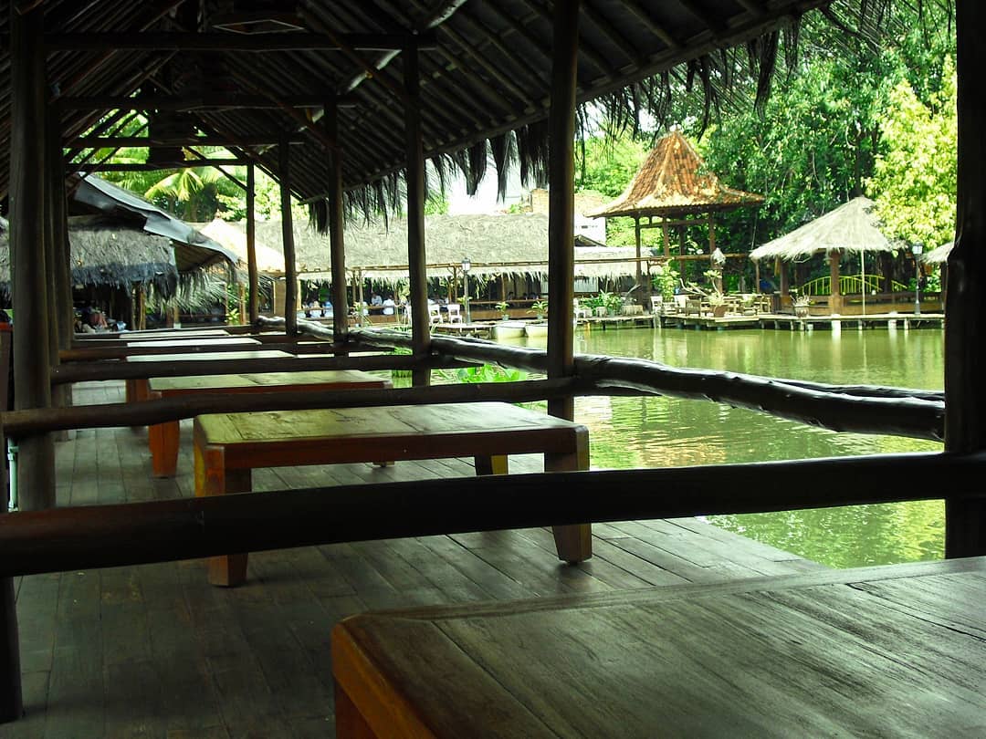 Rumah Makan Saung Talaga 2