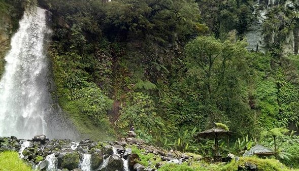 Ketinggian Curug Cibeureum 1