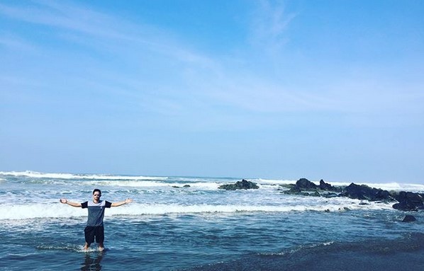 Apa Saja Fasilitas Area Wisata Pantai Jayanti di Cianjur dan Berapa Harga Tiket Masuknya? 1