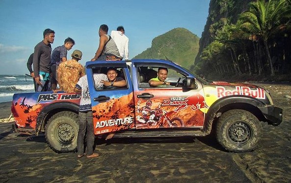 Beberapa Potret Keindahan Pantai Pecaron di Kebumen dan Rute Jalur Menuju Ke Lokasi 7