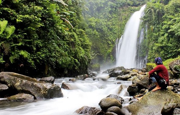 10 Foto Curug Gomblang Purwokerto, Harga Tikek Masuk, Lokasi Alamat, Jam Buka Tutup + Rute Jalan Menuju Wisata 1 10 Foto Curug Gomblang Purwokerto, Harga Tikek Masuk, Lokasi Alamat, Jam Buka Tutup + Rute Jalan Menuju Wisata 1