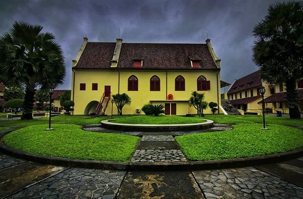 10 Gambar Benteng Fort Rotterdam Makassar, Harga Tiket Masuk, Lokasi Alamat, Jam Buka Tutup + Nomer Telpon 3