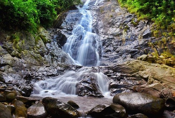 Curug Bandung Loji, Salah Satu Wisata Alam Yang Wajib Dikunjungi Saat Ke Karawang 1 Curug Bandung Loji, Salah Satu Wisata Alam Yang Wajib Dikunjungi Saat Ke Karawang 1