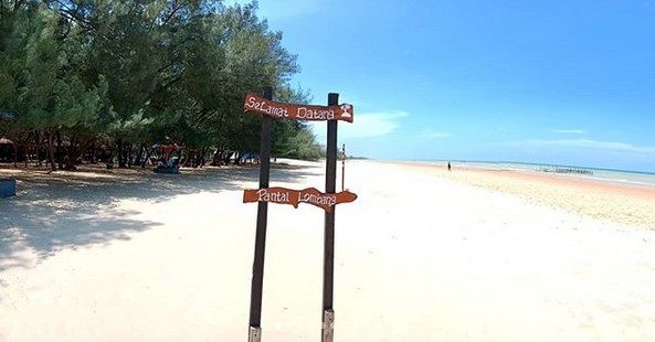 Keindahan Wisata Pantai Lombang Sumenep Madura 8