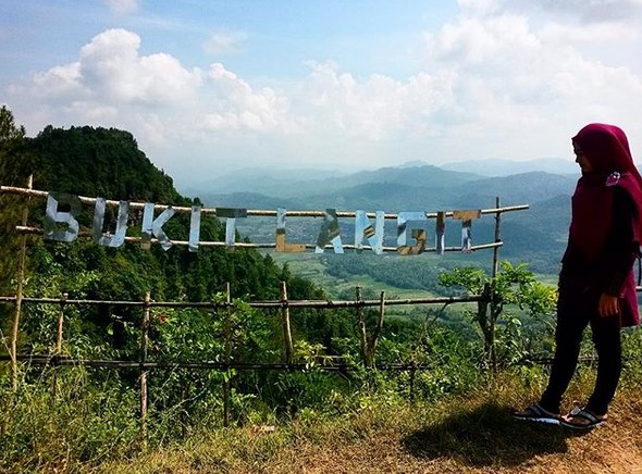 10 Gambar Bukit Langit Kebumen, Lokasi Alamat, Rute Jalur Menuju ke Sana + Keindahan di Sekitar Wisata 6 10 Gambar Bukit Langit Kebumen, Lokasi Alamat, Rute Jalur Menuju ke Sana + Keindahan di Sekitar Wisata 6