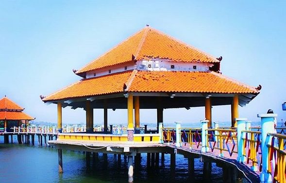 Keindahan Apa Saja Yang Ada di Wisata Pantai Kartini di Jepara dan Berapa Harga Tiket Masuknya? 2