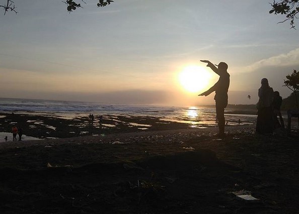 Wisata Pantai Sindangkerta Tasikmalaya Buka Atau Tutup dan Berapa Harga Tiket Masuknya? 5