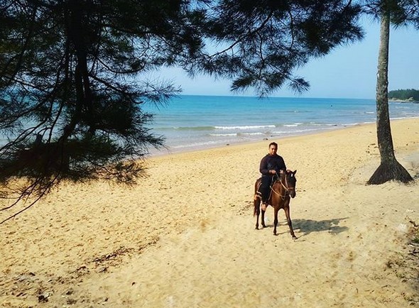 10 Gambar Pantai Slopeng Madura, Rute Menuju Wisata, Lokasi Alamat, Jam Buka + Fasilitas di Sekitar 8