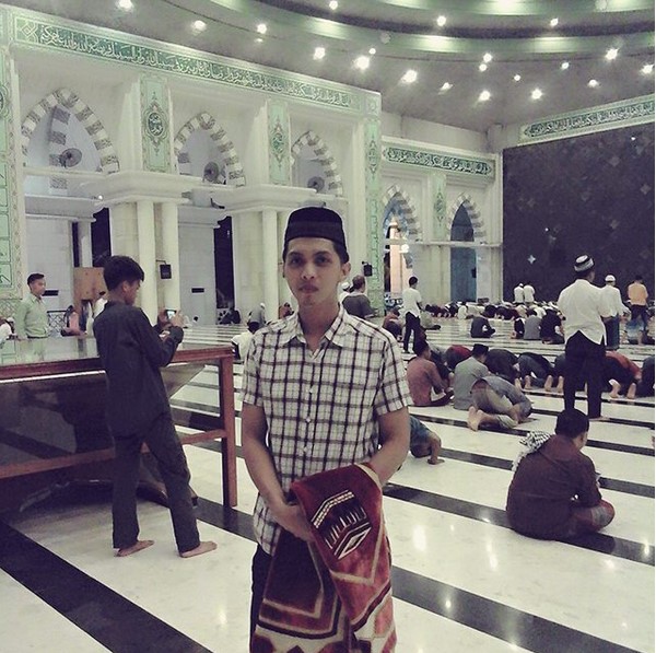 10 Gambar Masjid Raya Makassar, Lokasi Alamat, Arsitektur Pembangunan + Keindahan Kesempurnan di Dalamnya? 7 10 Gambar Masjid Raya Makassar, Lokasi Alamat, Arsitektur Pembangunan + Keindahan Kesempurnan di Dalamnya? 7