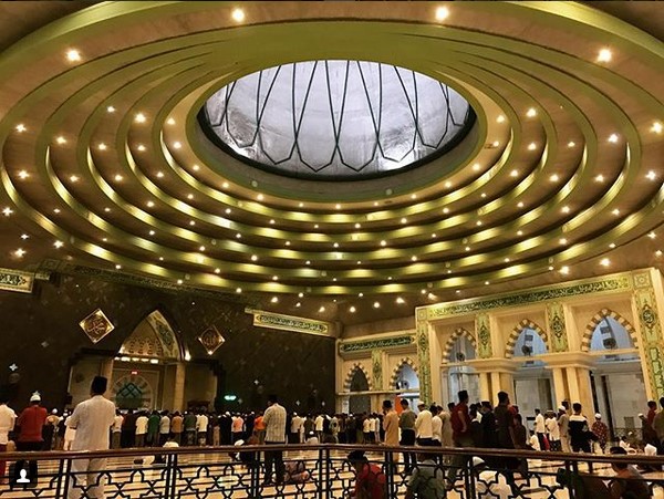 10 Gambar Masjid Raya Makassar, Lokasi Alamat, Arsitektur Pembangunan + Keindahan Kesempurnan di Dalamnya? 8 10 Gambar Masjid Raya Makassar, Lokasi Alamat, Arsitektur Pembangunan + Keindahan Kesempurnan di Dalamnya? 8