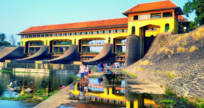 10 Gambar Bendungan Walahar Karawang, Lokasi Alamat, Misteri Mitos + Nikmatnya Menu Pepes Jambal 1 10 Gambar Bendungan Walahar Karawang, Lokasi Alamat, Misteri Mitos + Nikmatnya Menu Pepes Jambal 1