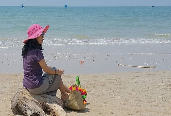 Lokasi Pantai Siring Kemuning Madura Terletak Dimana dan Berapa Harga Tiket Masuknya? 4 Lokasi Pantai Siring Kemuning Madura Terletak Dimana dan Berapa Harga Tiket Masuknya? 4