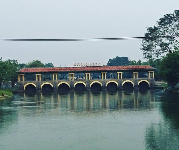 10 Gambar Bendungan Walahar Karawang, Lokasi Alamat, Misteri Mitos + Nikmatnya Menu Pepes Jambal 5 10 Gambar Bendungan Walahar Karawang, Lokasi Alamat, Misteri Mitos + Nikmatnya Menu Pepes Jambal 5