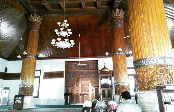 10 Gambar Masjid Agung Jepara, Lokasi Alamat, Keunikan Bangunan + Arsitektur Pembangunan 6 10 Gambar Masjid Agung Jepara, Lokasi Alamat, Keunikan Bangunan + Arsitektur Pembangunan 6
