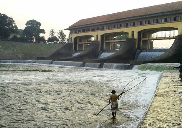 10 Gambar Bendungan Walahar Karawang, Lokasi Alamat, Misteri Mitos + Nikmatnya Menu Pepes Jambal 7 10 Gambar Bendungan Walahar Karawang, Lokasi Alamat, Misteri Mitos + Nikmatnya Menu Pepes Jambal 7