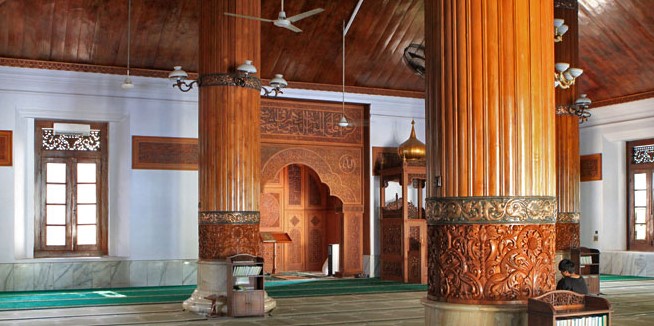 10 Gambar Masjid Agung Jepara, Lokasi Alamat, Keunikan Bangunan + Arsitektur Pembangunan 8 10 Gambar Masjid Agung Jepara, Lokasi Alamat, Keunikan Bangunan + Arsitektur Pembangunan 8