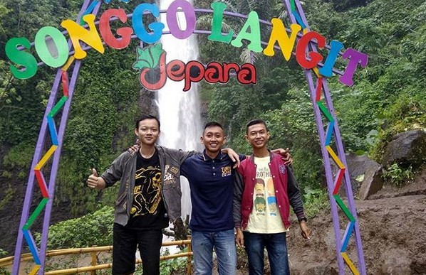 10 Gambar Air Terjun Songgo Langit Jepara, Harga Tiket Masuk, Lokasi Alamat, Jam Buka Tutup, Misteri Mitos + Akses Jalan Menuju Wisata 10 10 Gambar Air Terjun Songgo Langit Jepara, Harga Tiket Masuk, Lokasi Alamat, Jam Buka Tutup, Misteri Mitos + Akses Jalan Menuju Wisata 10