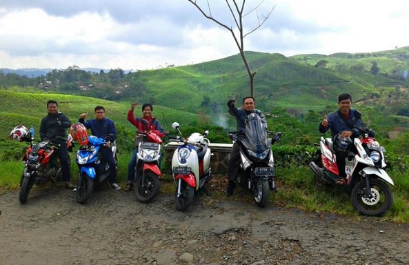 10 Gambar Kebun Teh Taraju Tasikmalaya, Harga Tiket Masuk, Lokasi Alamat, Nomer Telefon + Perkebunan di Buat Obyek Wisata? 9