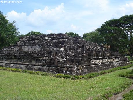 Inilah 10 Potret Khas Candi Bubrah di Klaten yang Gak Ada Duanya 7