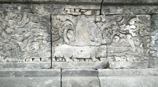 10 Gambar Candi Sojiwan Klaten, Harga Tiket Masuk, Sejarah Legenda, Lokasi Alamat, Jam Buka Tutup, Misteri Mitos + Keunikan Relief 7 10 Gambar Candi Sojiwan Klaten, Harga Tiket Masuk, Sejarah Legenda, Lokasi Alamat, Jam Buka Tutup, Misteri Mitos + Keunikan Relief 7