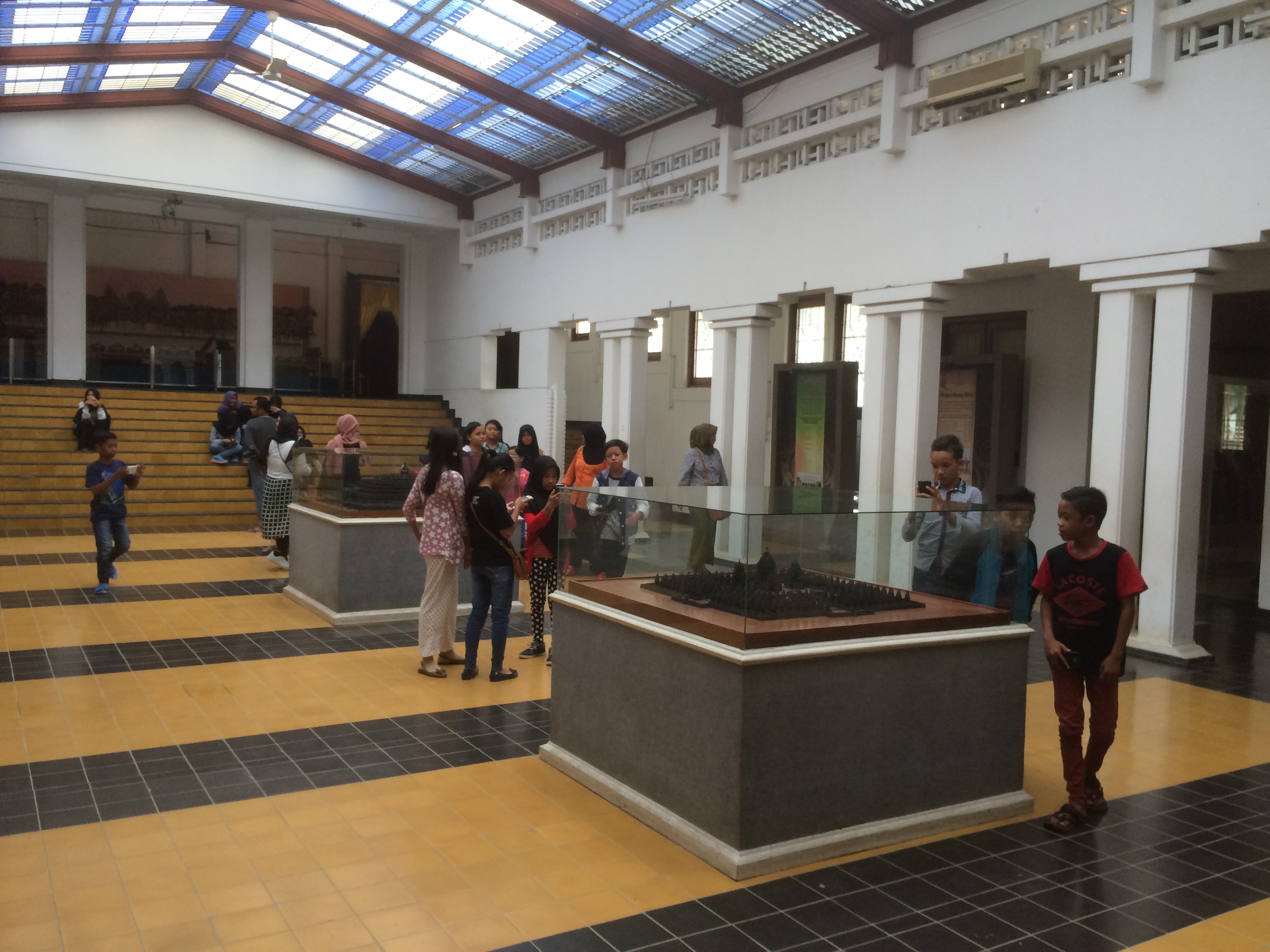 10 Gambar Museum Mulawarman Balikpapan, Sejarah Legenda, Lokasi Alamat, Peninggalan Benda Yang Ada di Dalam Wisata + Jam Buka Tutup 4