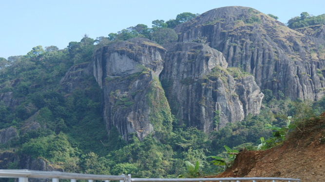 10 Gambar Pegunungan Karst Makassar, Pengertian Manfaat + Akses Jalan Menuju Lokasi 9 10 Gambar Pegunungan Karst Makassar, Pengertian Manfaat + Akses Jalan Menuju Lokasi 9