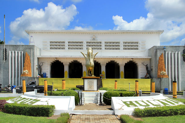 10 Gambar Museum Mulawarman Balikpapan, Sejarah Legenda, Lokasi Alamat, Peninggalan Benda Yang Ada di Dalam Wisata + Jam Buka Tutup 1