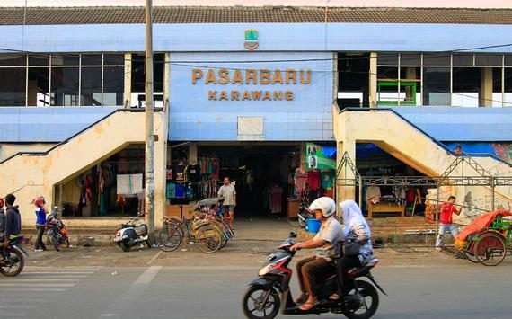 10 Gambar Pasar Baru Karawang, Sejarah Asal Usul, Lokasi Alamat, Jam buka tutup, Hotel Villa di Sekitar + Harga Sepatu Kaos Sembako Dll 1 10 Gambar Pasar Baru Karawang, Sejarah Asal Usul, Lokasi Alamat, Jam buka tutup, Hotel Villa di Sekitar + Harga Sepatu Kaos Sembako Dll 1