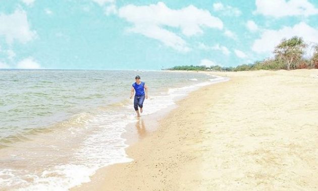 Pantai Nepa Madura 1