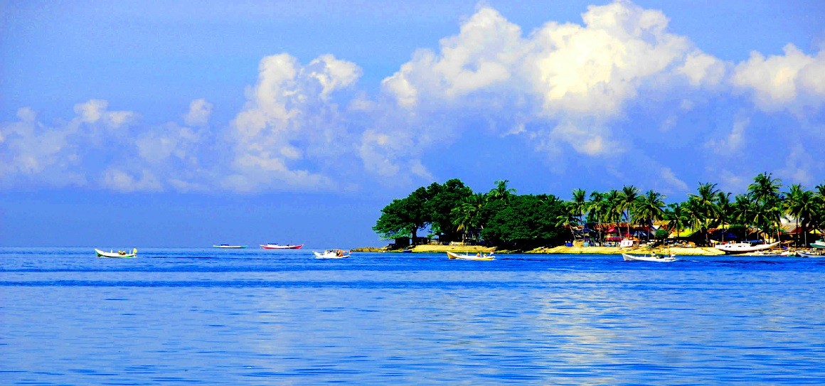 Selain Losari, Ini Daftar Pantai di Makassar Yang Akan Bikin Kamu Pengen Balik Lagi 7