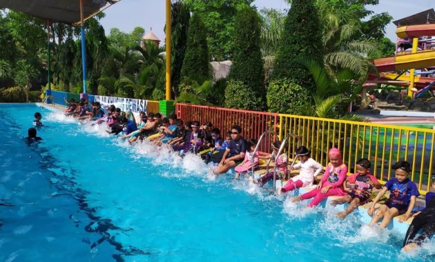 Dynasty water park