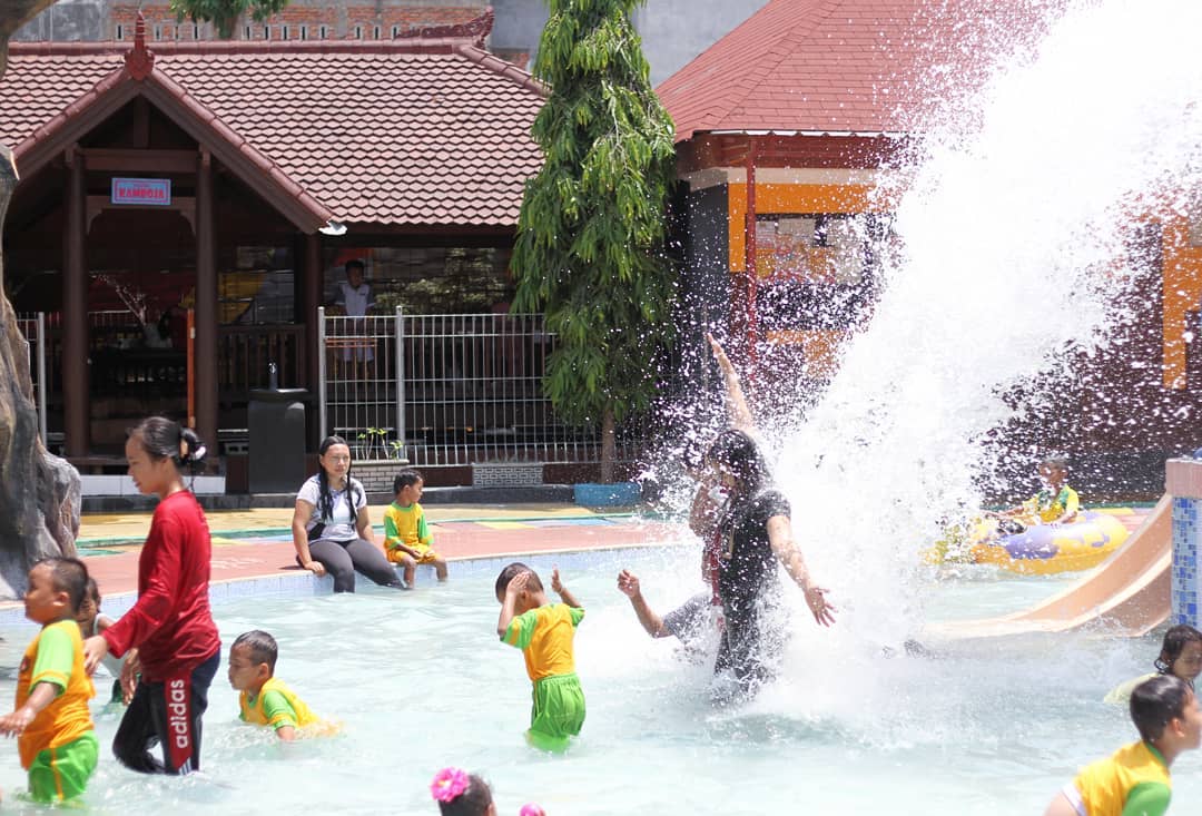 Dynasty Water World Gresik 7 Dynasty Water World Gresik 7