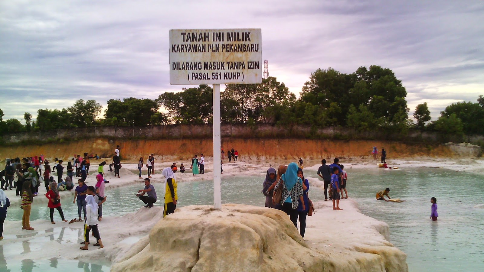 10 Gambar Kawah Biru Pekanbaru, Sejarah Legenda, Lokasi Alamat, Jalan Menuju Tinggi Raja + Bagus di Buat Foto? 10