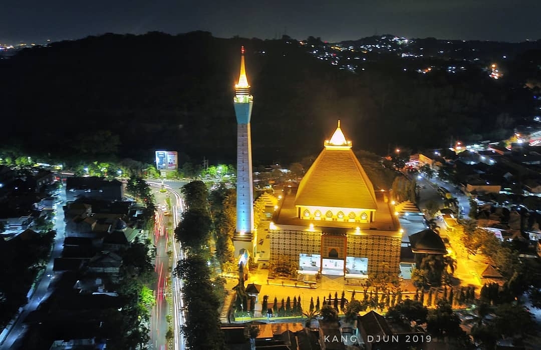 Keunikan Masjid Agung Gresik 2