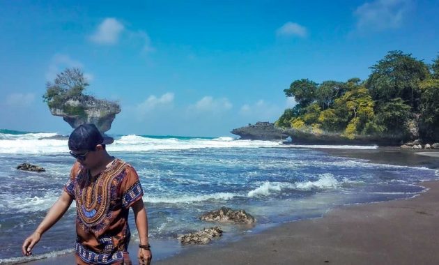 Beberapa Potret Indahnya Pemandangan Pantai Madasari Pangandaran dan Apakah Bisa Berenang Atau Camping? 1 Pantai madasari alamat deskripsi gambar pangandaran hotel info jalan jalur akses keindahan legenda letak lokasi menara menuju misteri mitos indah batukaras ciamis cimerak jawa barat di mana garut indonesia jabar kabupaten legok photos picasa sunset tasik tasikmalaya penginapan peta rute sejarah sunrise tentang tiket video wisata