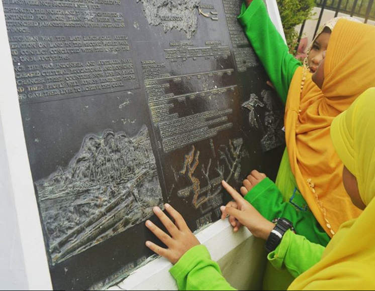 10 Gambar Tugu Australia Balikpapan, Lokasi Alamat, Jam Buka Tutup + Tempat Pertama Kali di Kuasai Jepang? 10 10 Gambar Tugu Australia Balikpapan, Lokasi Alamat, Jam Buka Tutup + Tempat Pertama Kali di Kuasai Jepang? 10