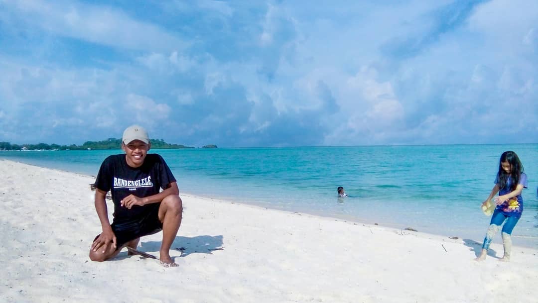 Pulau noko bawean selayar gili gresik cara ke gambar letak lokasi pantai peta giri dan di gersik madura wisata