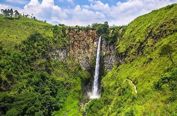 Cantiknya Air Terjun Sipiso Piso Sumatera Utara, Keajaiban Alam Yang Menakjubkan 1