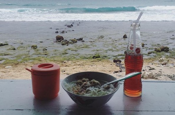 Keindahan Pantai Kasih 7