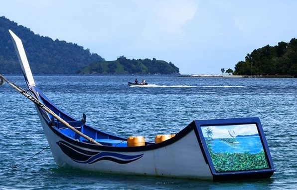 Keindahan Pantai Kasih 9