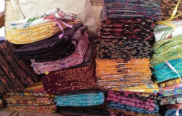 10 Gambar Sentra Batik Madura, Lokasi Alamat, Pengrajin Tulis + Nomer Telepon 3 10 Gambar Sentra Batik Madura, Lokasi Alamat, Pengrajin Tulis + Nomer Telepon 3