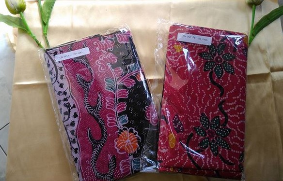 10 Gambar Sentra Batik Madura, Lokasi Alamat, Pengrajin Tulis + Nomer Telepon 8 10 Gambar Sentra Batik Madura, Lokasi Alamat, Pengrajin Tulis + Nomer Telepon 8