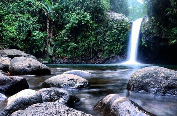 10 Gambar Curug Bayan Purwokerto, Harga Tiket Masuk, Sejarah Asal Usul, Lokasi Alamat, Villa di Sekitar + Rute Jalan Menuju Wisata 1