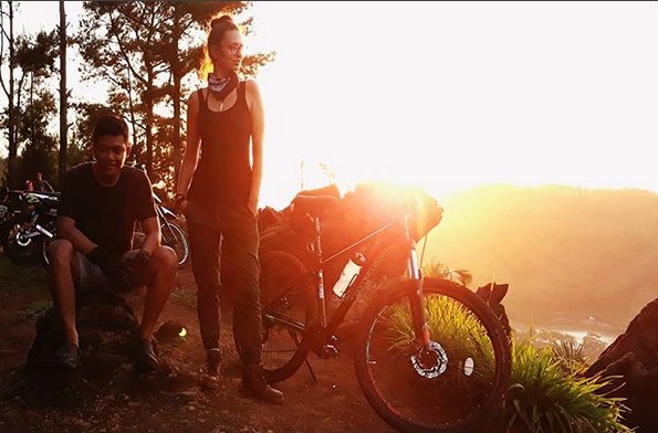 10 Gambar Bukit Watu Meja Purwokerto, Harga Tiket Masuk, Sejarah Asal Usul, Lokasi Alamat, Jam Buka Tutup + Rute Jalan Menuju Wisata 5